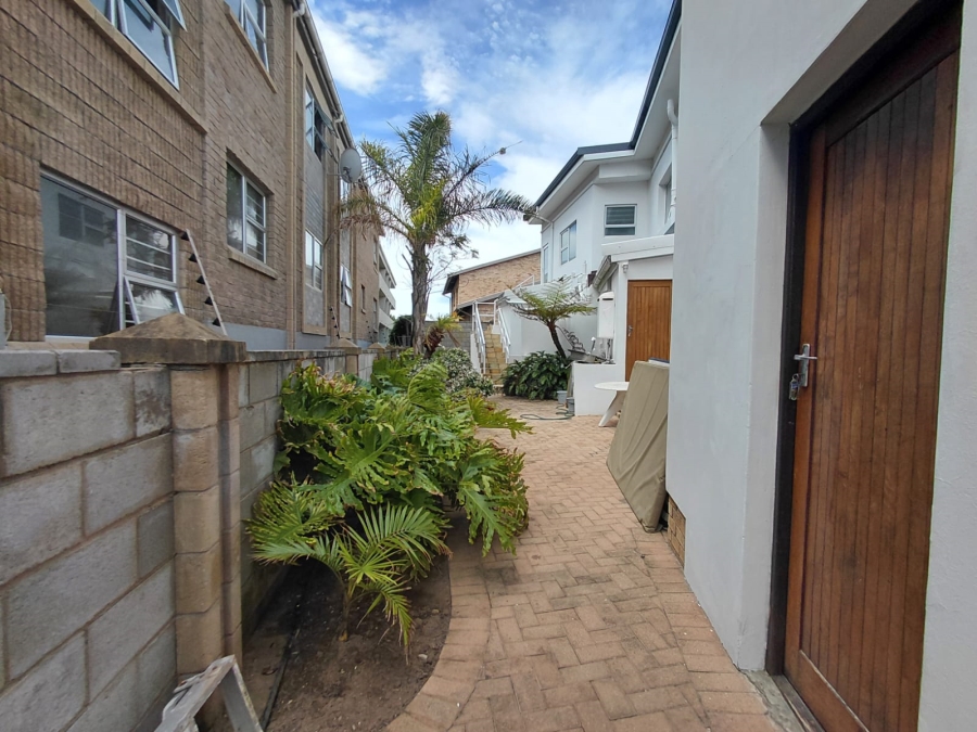 5 Bedroom Property for Sale in Ferreira Town Eastern Cape